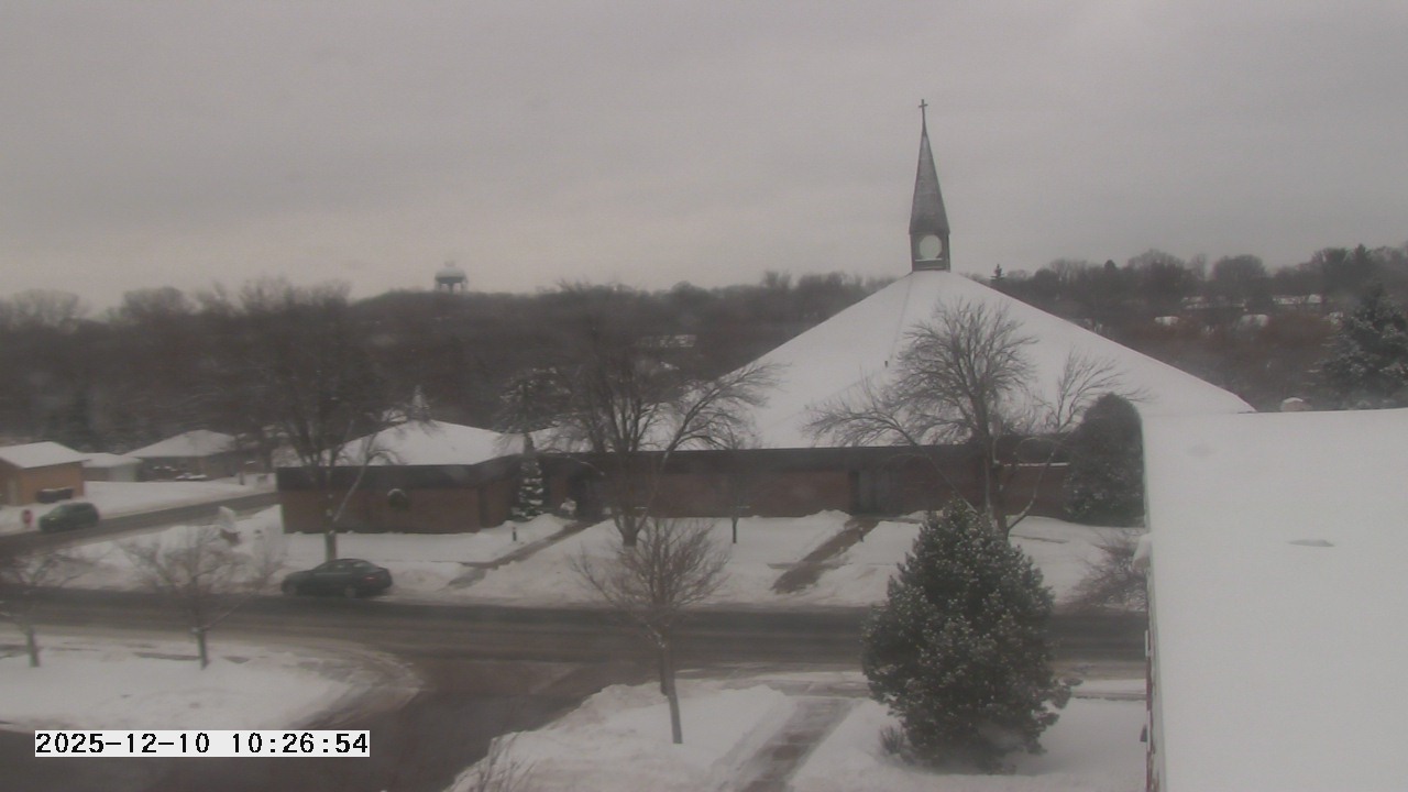 Thumbnail for current weather camera view from St. Michael Catholic School in Prior Lake, Minnesota