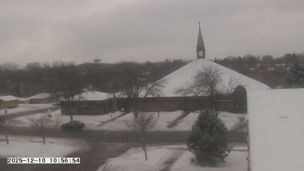 Thumbnail for current weather camera view from St. Michael Catholic School in Prior Lake, Minnesota