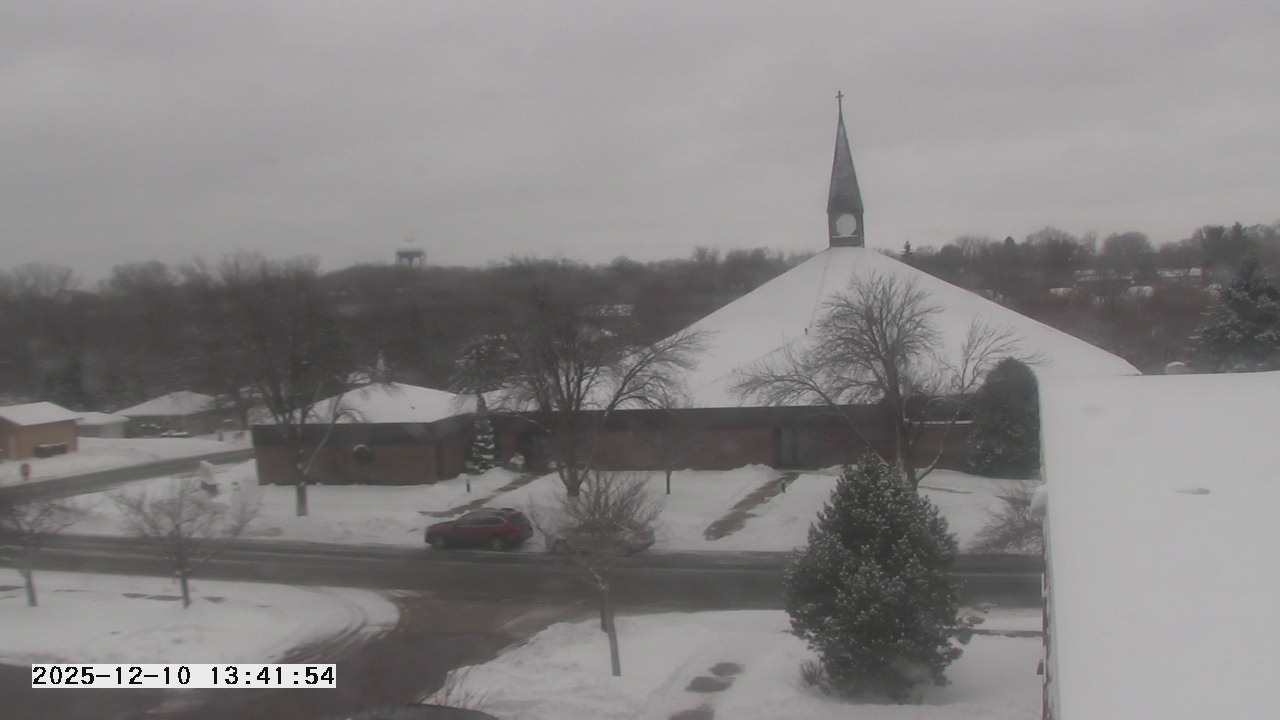Thumbnail for current weather camera view from St. Michael Catholic School in Prior Lake, Minnesota