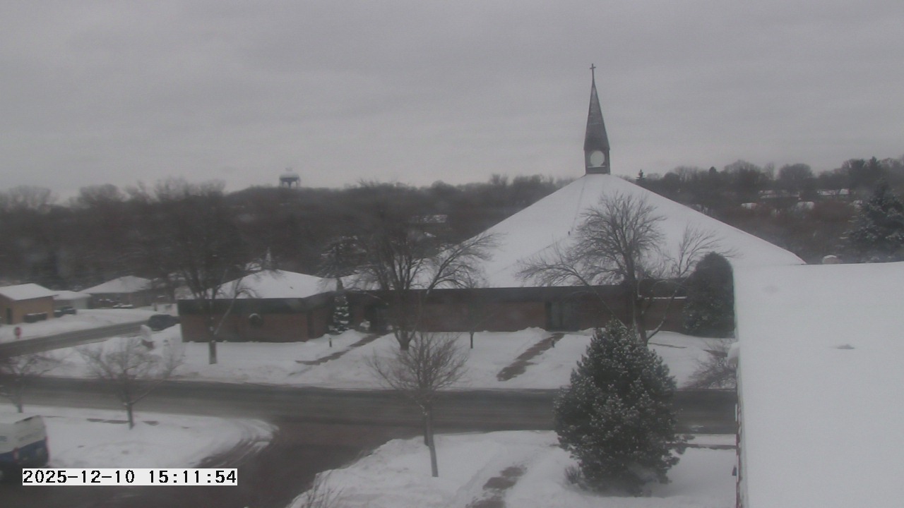 Thumbnail for current weather camera view from St. Michael Catholic School in Prior Lake, Minnesota