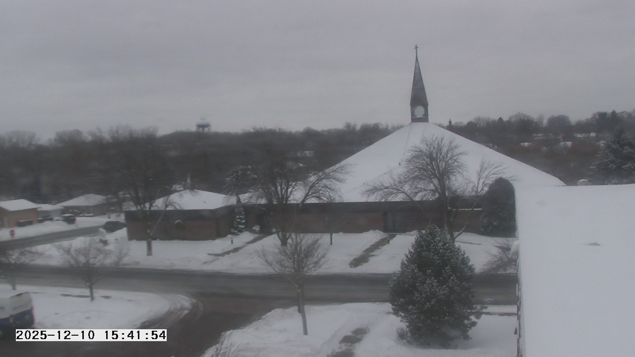 Thumbnail for current weather camera view from St. Michael Catholic School in Prior Lake, Minnesota