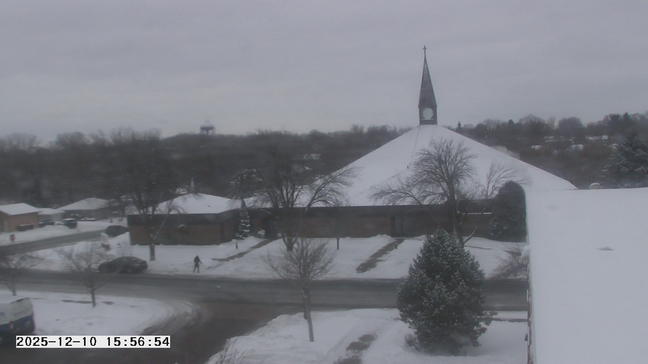 Thumbnail for current weather camera view from St. Michael Catholic School in Prior Lake, Minnesota
