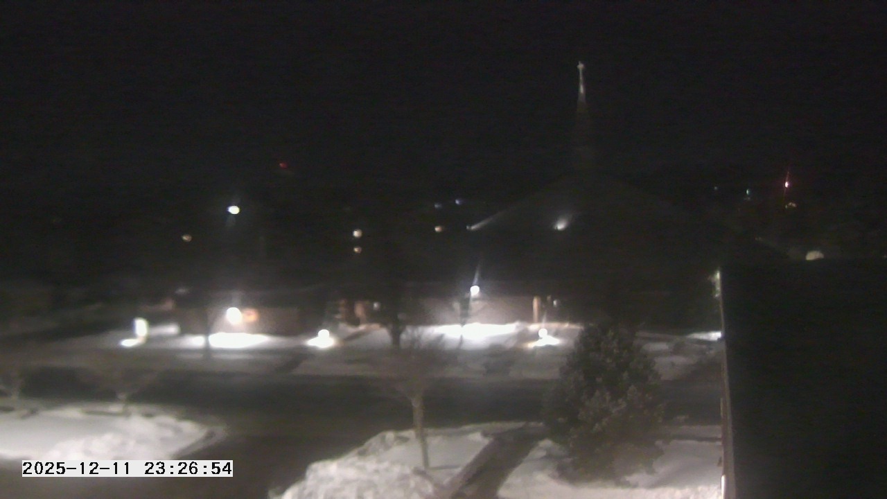 Thumbnail for current weather camera view from St. Michael Catholic School in Prior Lake, Minnesota