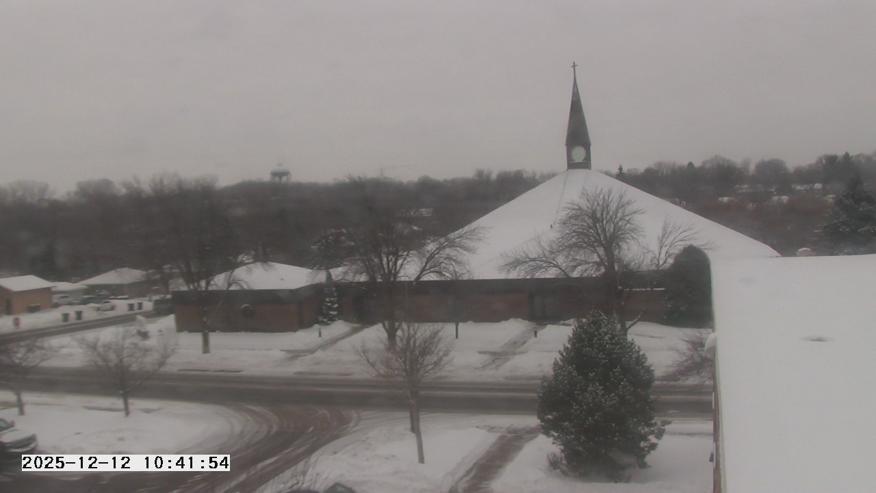 Thumbnail for current weather camera view from St. Michael Catholic School in Prior Lake, Minnesota