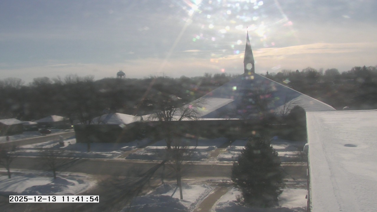 Thumbnail for current weather camera view from St. Michael Catholic School in Prior Lake, Minnesota