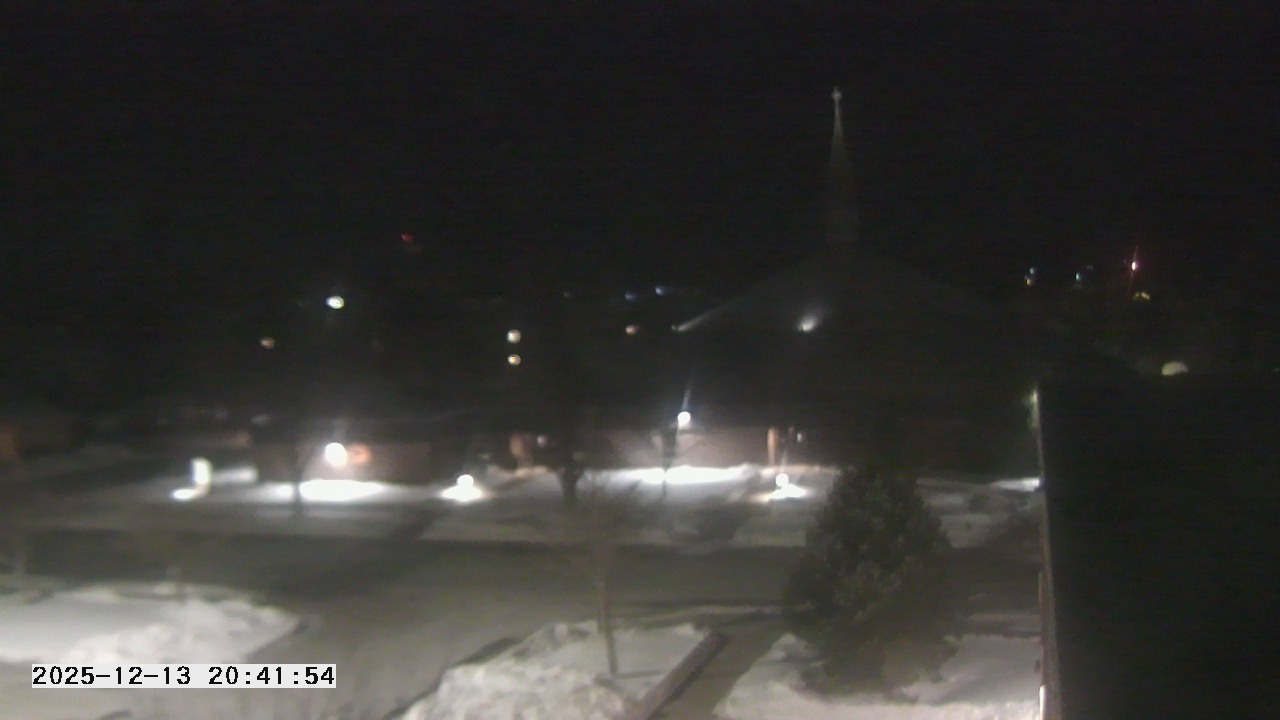 Thumbnail for current weather camera view from St. Michael Catholic School in Prior Lake, Minnesota