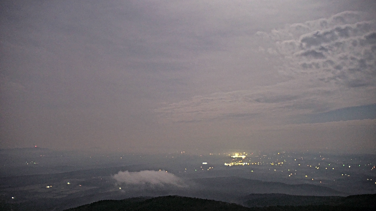 Thumbnail for current weather camera view from Mount Mazazine in Havana, Arkansas