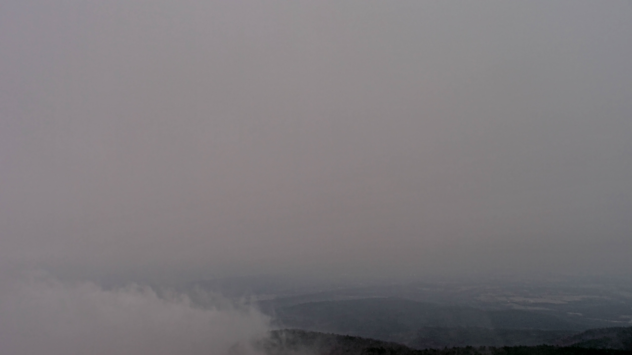 Thumbnail for current weather camera view from Mount Mazazine in Havana, Arkansas