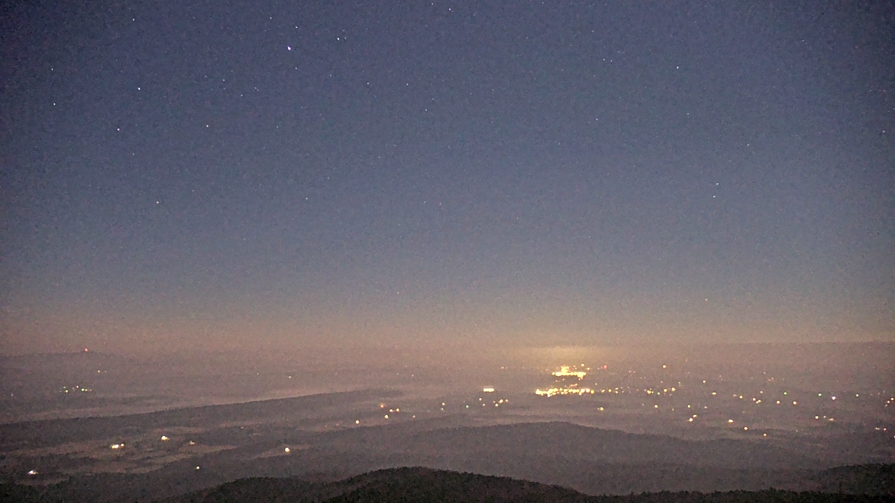 Thumbnail for current weather camera view from Mount Mazazine in Havana, Arkansas