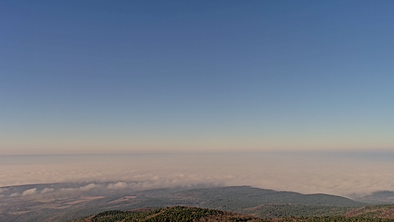 Thumbnail for current weather camera view from Mount Mazazine in Havana, Arkansas