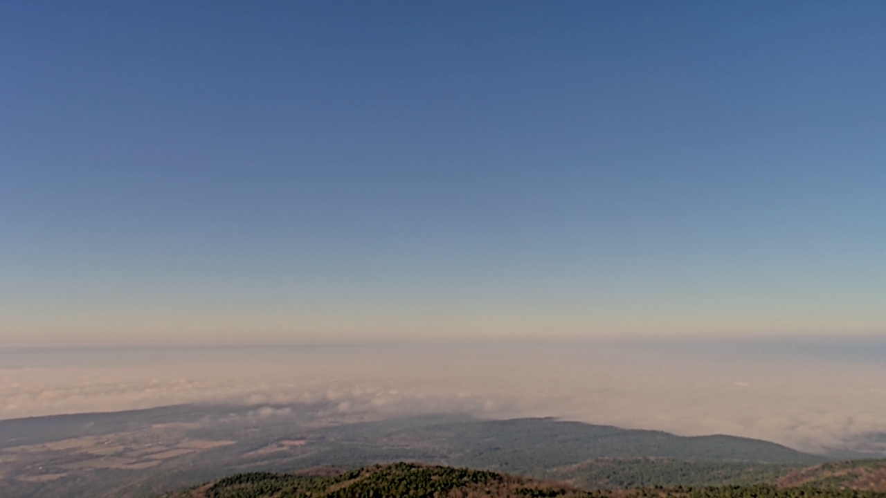 Thumbnail for current weather camera view from Mount Mazazine in Havana, Arkansas