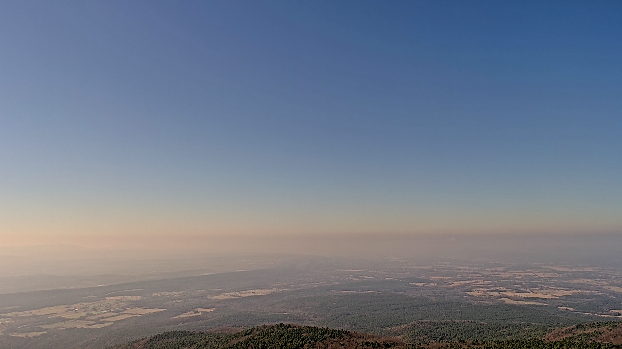 Thumbnail for current weather camera view from Mount Mazazine in Havana, Arkansas