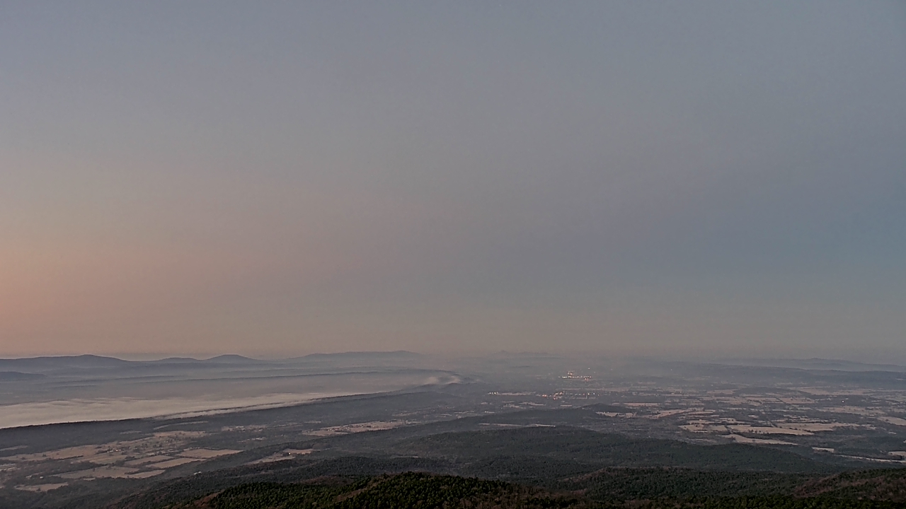 Thumbnail for current weather camera view from Mount Mazazine in Havana, Arkansas