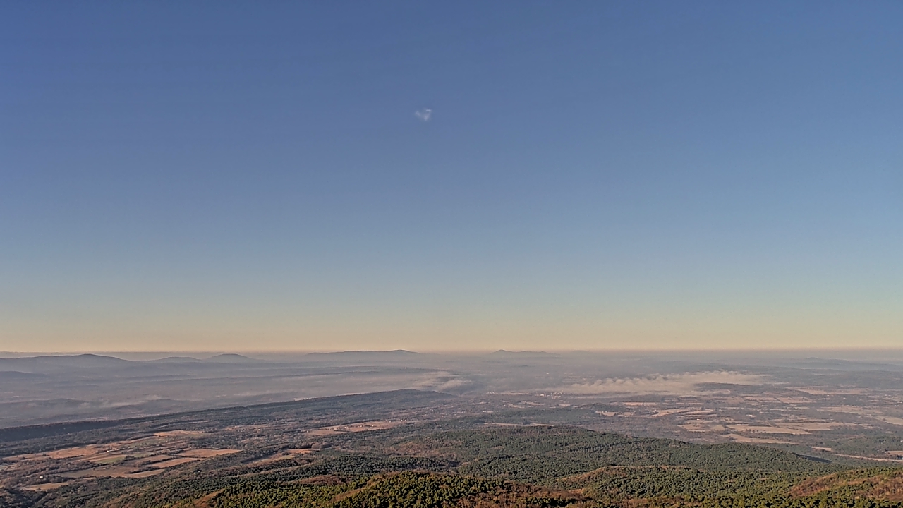 Thumbnail for current weather camera view from Mount Mazazine in Havana, Arkansas