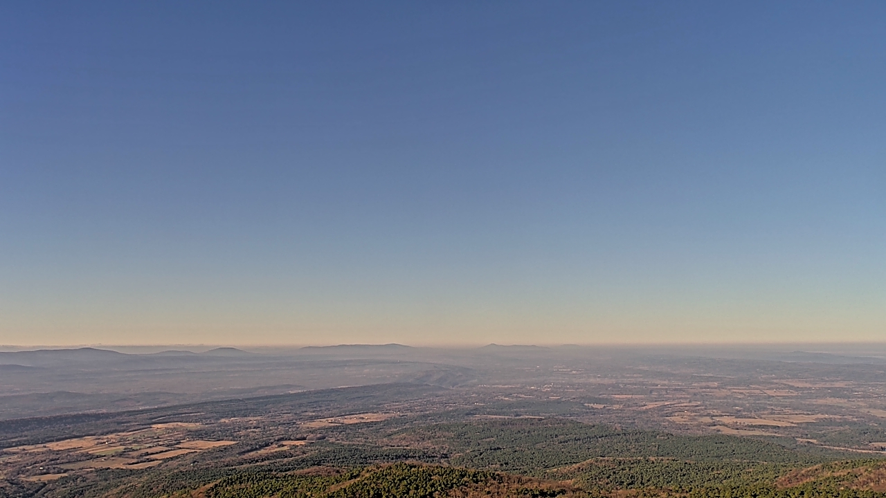 Thumbnail for current weather camera view from Mount Mazazine in Havana, Arkansas