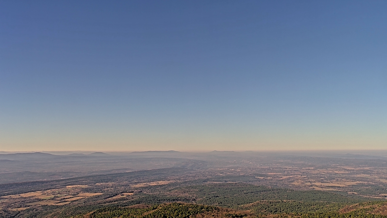 Thumbnail for current weather camera view from Mount Mazazine in Havana, Arkansas