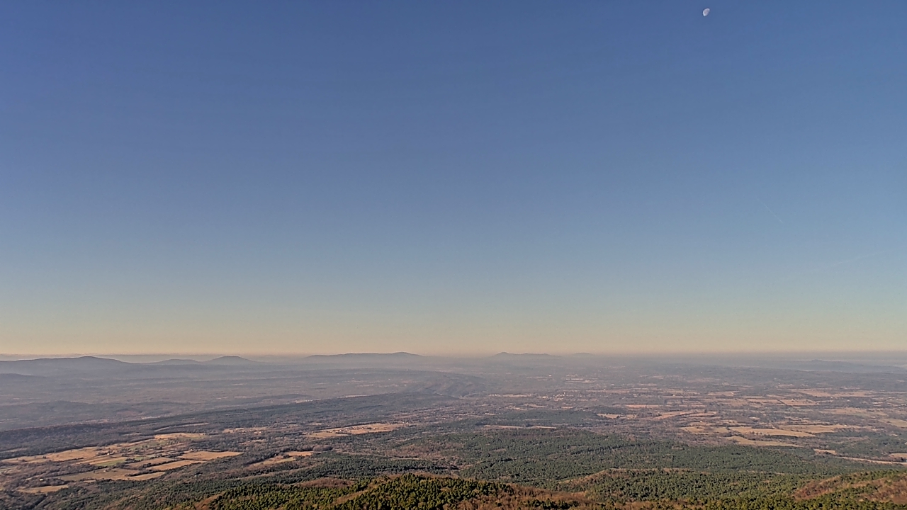 Thumbnail for current weather camera view from Mount Mazazine in Havana, Arkansas