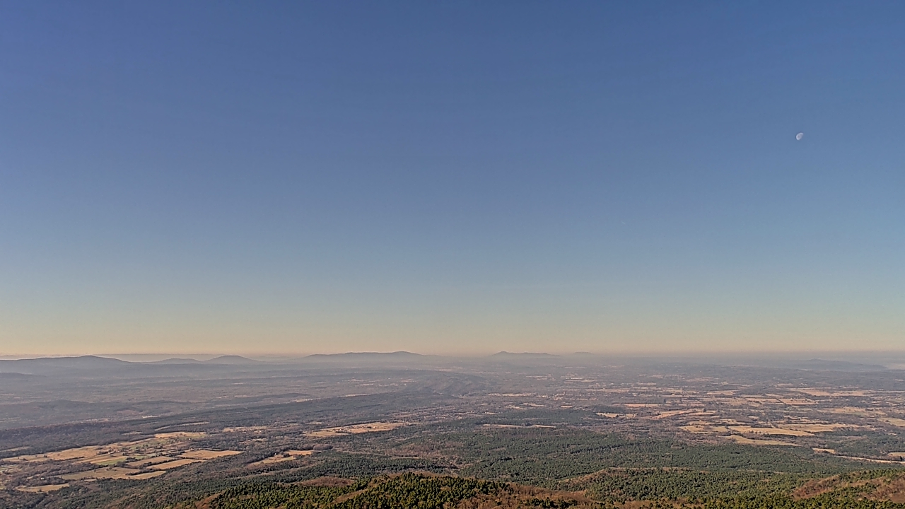 Thumbnail for current weather camera view from Mount Mazazine in Havana, Arkansas