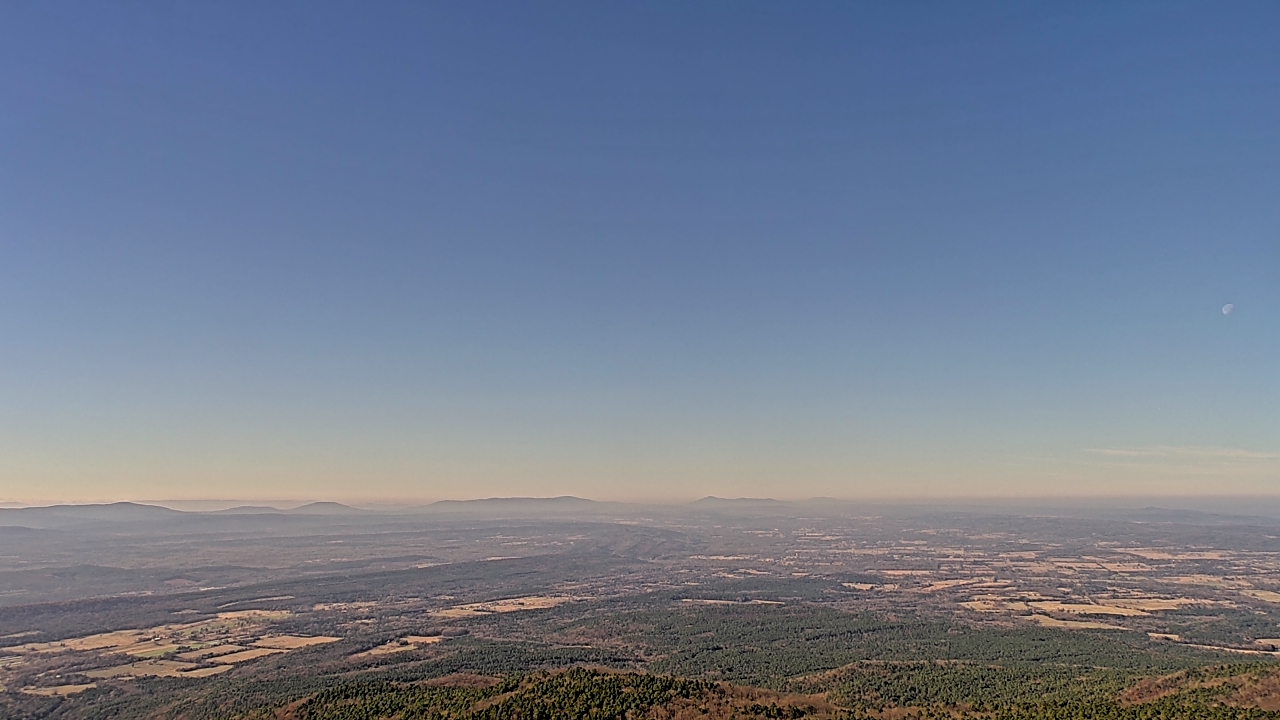 Thumbnail for current weather camera view from Mount Mazazine in Havana, Arkansas