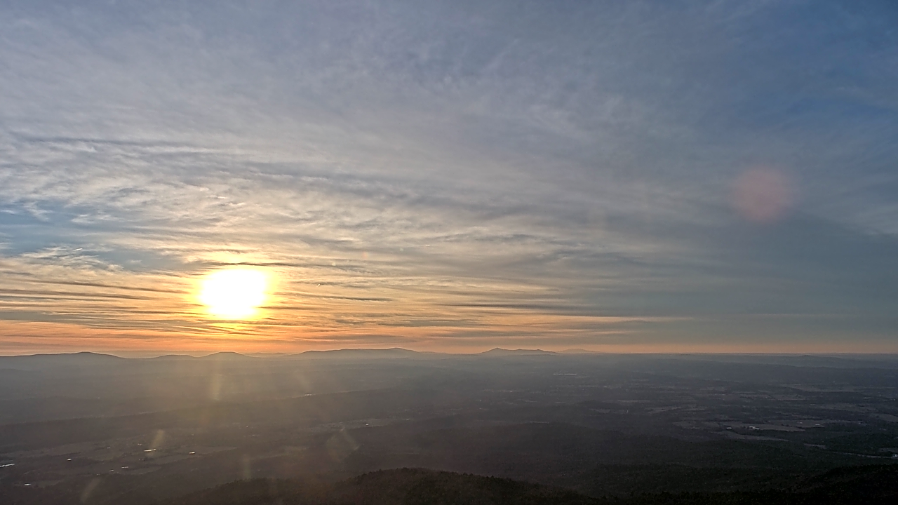 Thumbnail for current weather camera view from Mount Mazazine in Havana, Arkansas