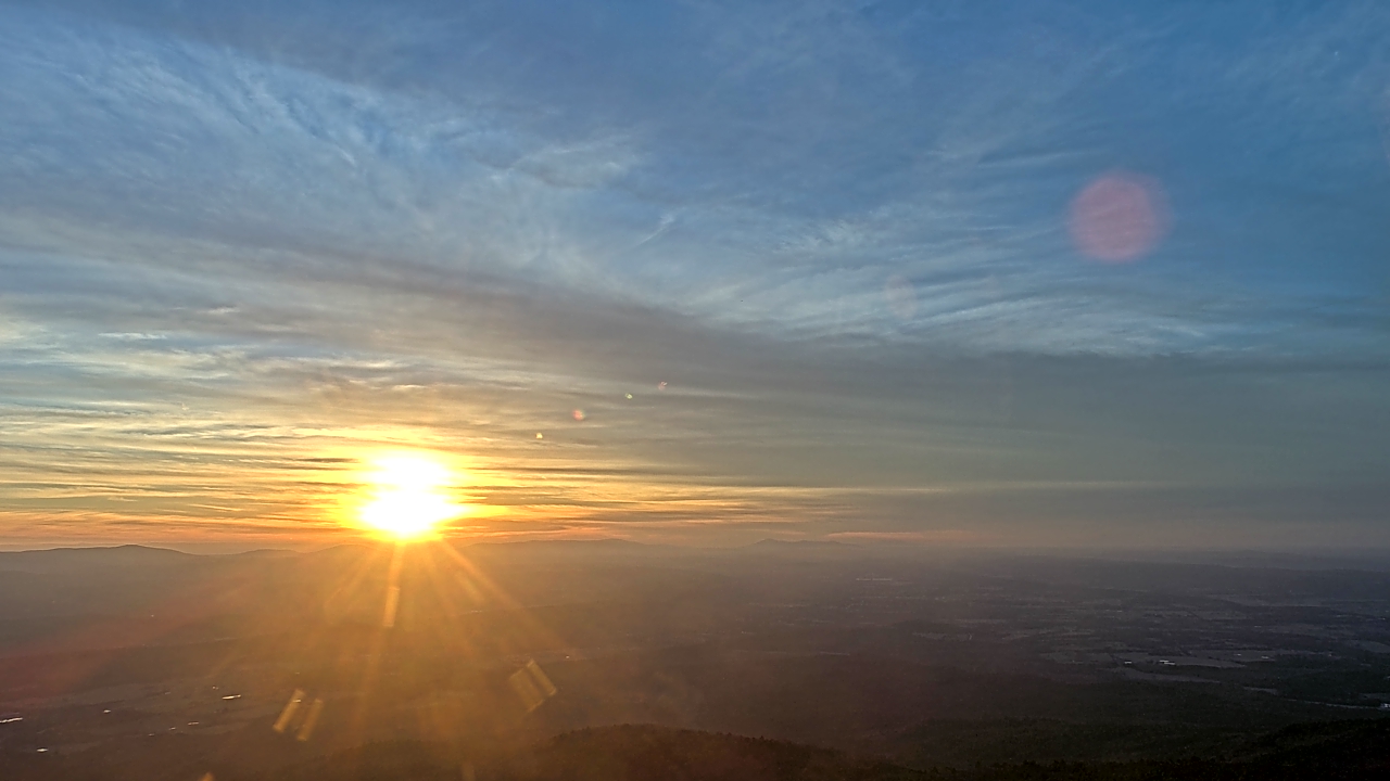 Thumbnail for current weather camera view from Mount Mazazine in Havana, Arkansas