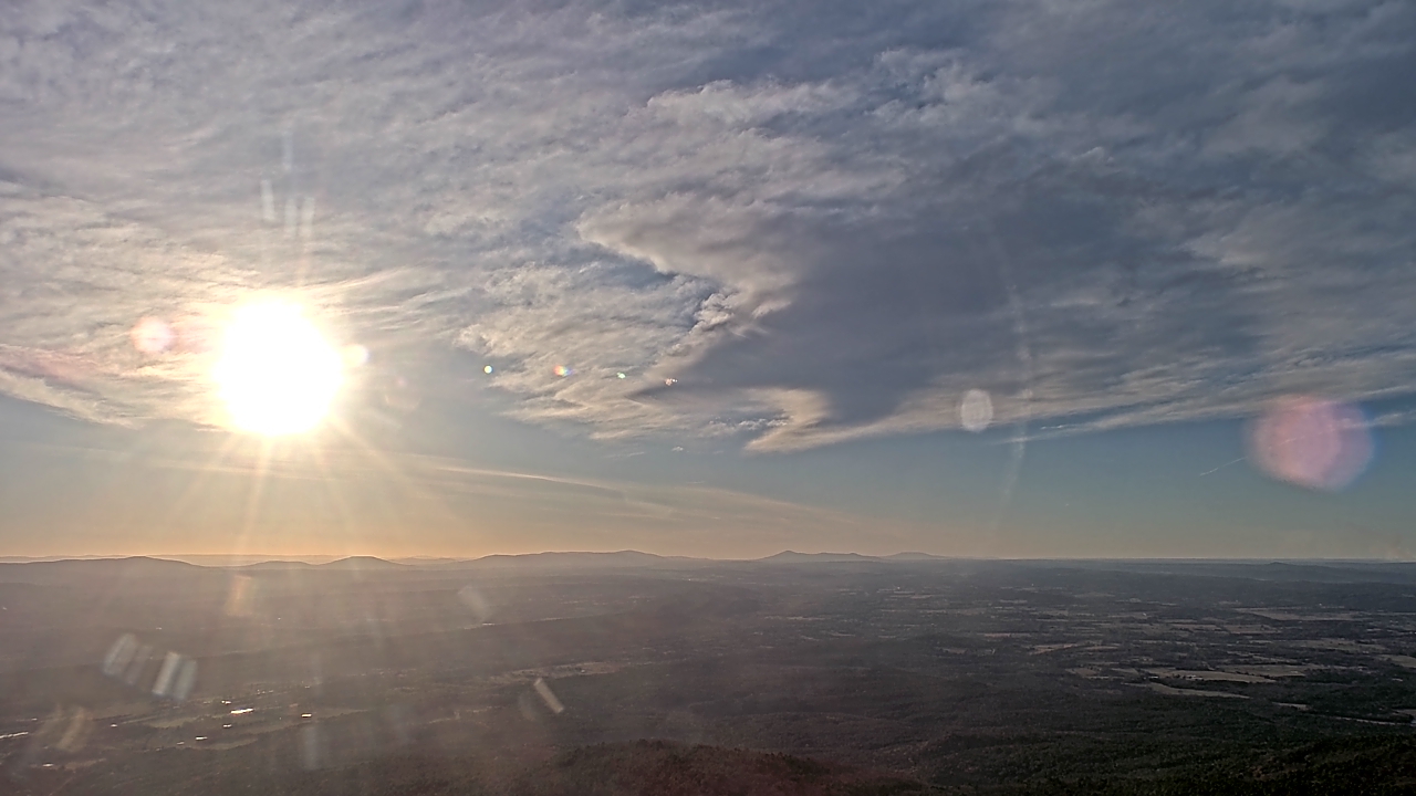 Thumbnail for current weather camera view from Mount Mazazine in Havana, Arkansas
