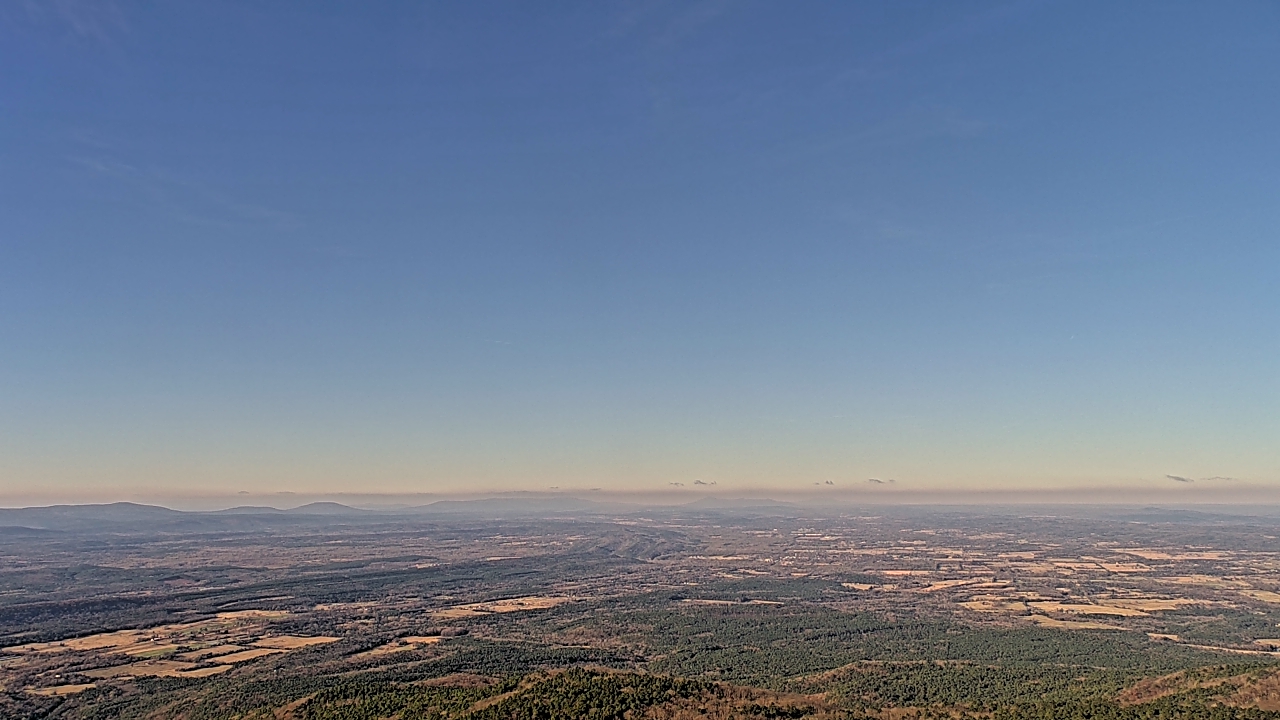 Thumbnail for current weather camera view from Mount Mazazine in Havana, Arkansas