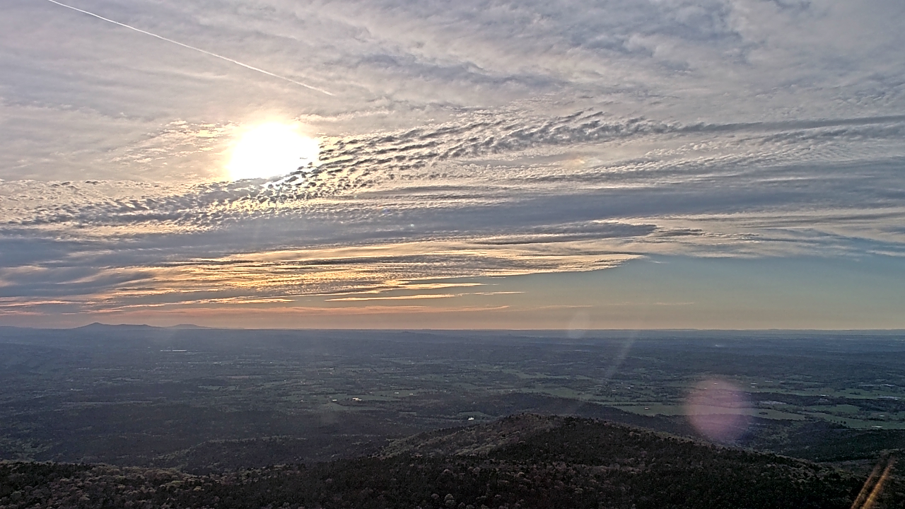 Thumbnail for current weather camera view from Mount Mazazine in Havana, Arkansas