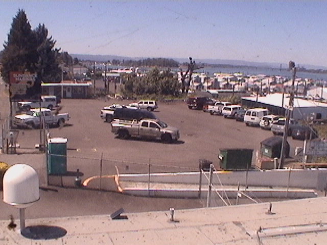 Thumbnail for current weather camera view from Rodgers Marine LLC in Portland, Oregon