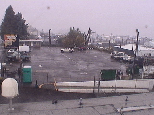 Thumbnail for current weather camera view from Rodgers Marine LLC in Portland, Oregon