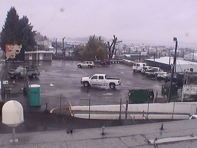 Thumbnail for current weather camera view from Rodgers Marine LLC in Portland, Oregon