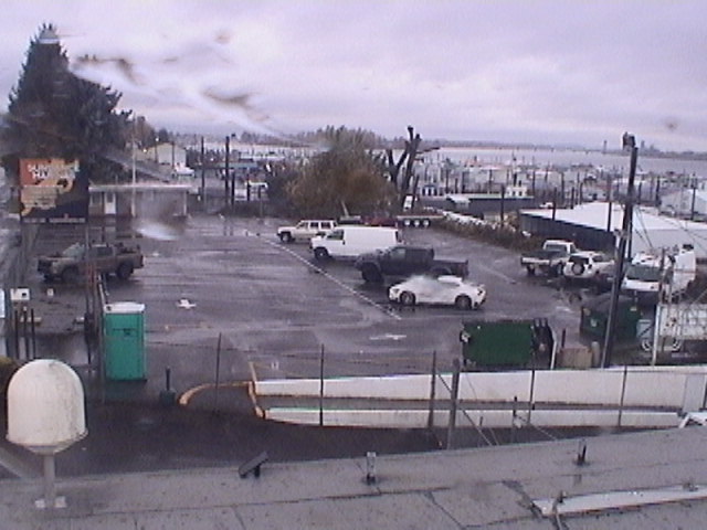 Thumbnail for current weather camera view from Rodgers Marine LLC in Portland, Oregon