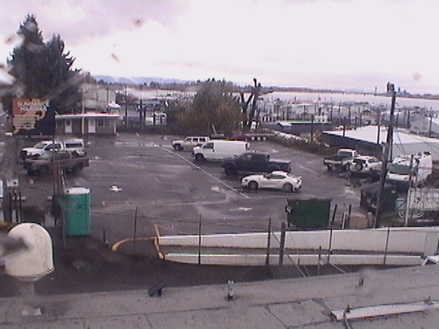 Thumbnail for current weather camera view from Rodgers Marine LLC in Portland, Oregon