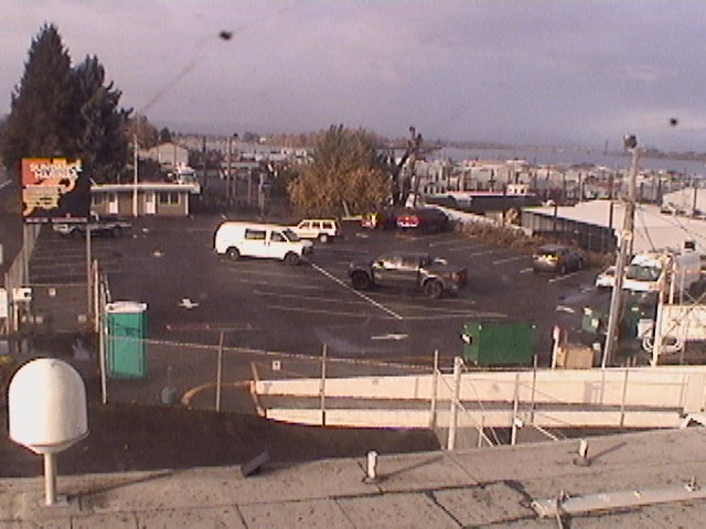Thumbnail for current weather camera view from Rodgers Marine LLC in Portland, Oregon