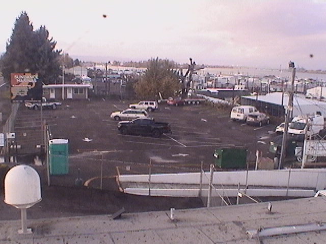 Thumbnail for current weather camera view from Rodgers Marine LLC in Portland, Oregon