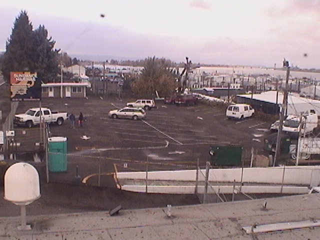 Thumbnail for current weather camera view from Rodgers Marine LLC in Portland, Oregon