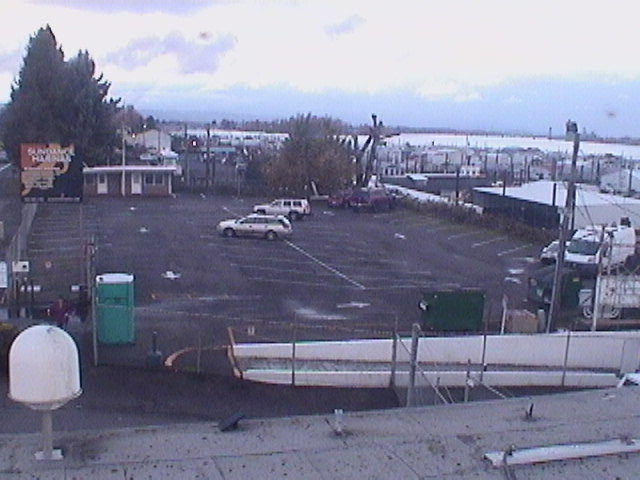 Thumbnail for current weather camera view from Rodgers Marine LLC in Portland, Oregon