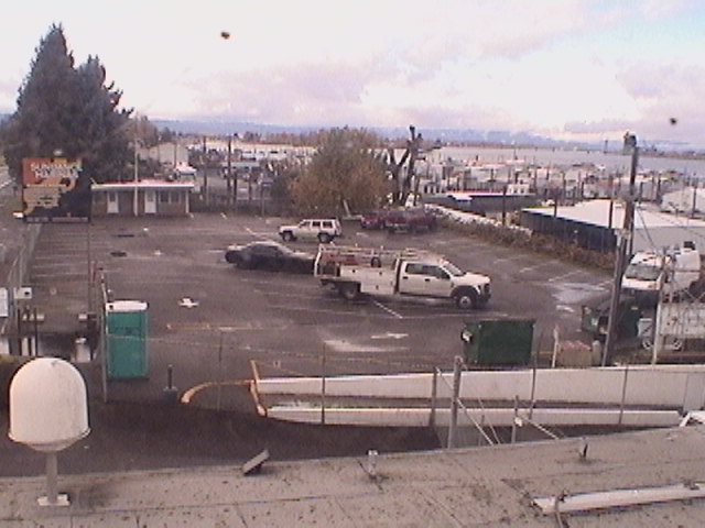 Thumbnail for current weather camera view from Rodgers Marine LLC in Portland, Oregon