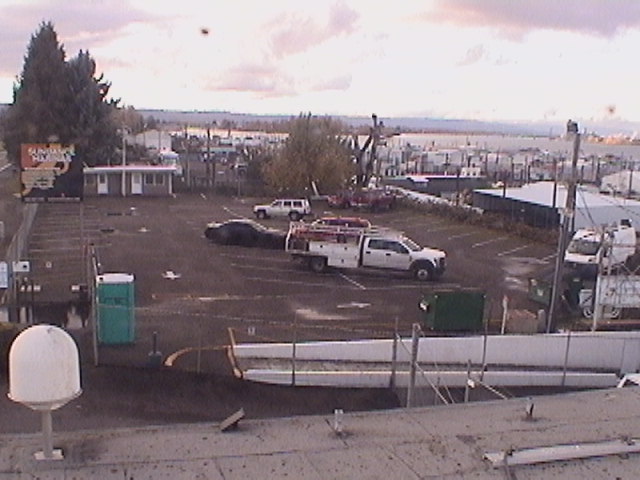 Thumbnail for current weather camera view from Rodgers Marine LLC in Portland, Oregon