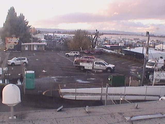 Thumbnail for current weather camera view from Rodgers Marine LLC in Portland, Oregon
