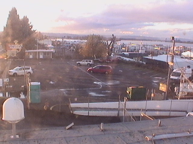 Thumbnail for current weather camera view from Rodgers Marine LLC in Portland, Oregon