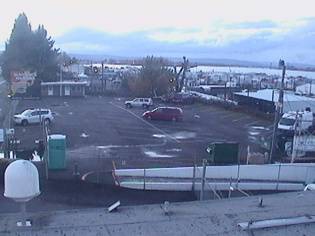 Thumbnail for current weather camera view from Rodgers Marine LLC in Portland, Oregon