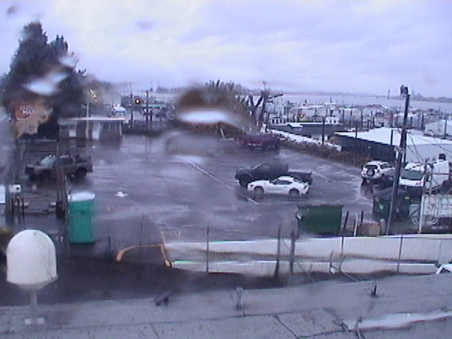 Thumbnail for current weather camera view from Rodgers Marine LLC in Portland, Oregon