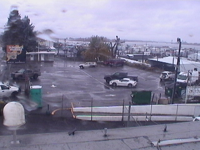 Thumbnail for current weather camera view from Rodgers Marine LLC in Portland, Oregon
