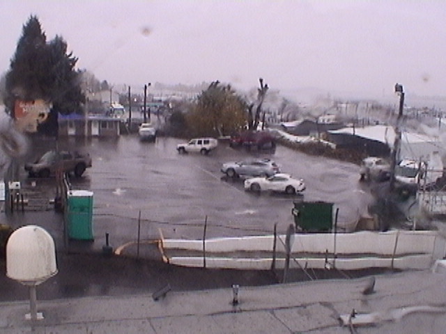Thumbnail for current weather camera view from Rodgers Marine LLC in Portland, Oregon