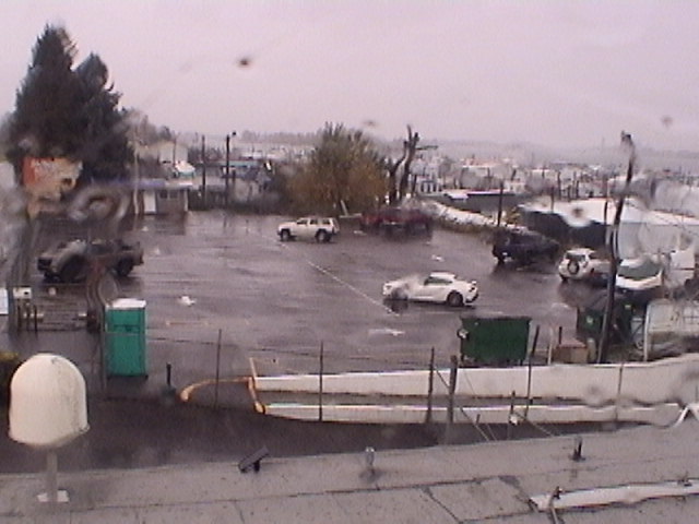 Thumbnail for current weather camera view from Rodgers Marine LLC in Portland, Oregon