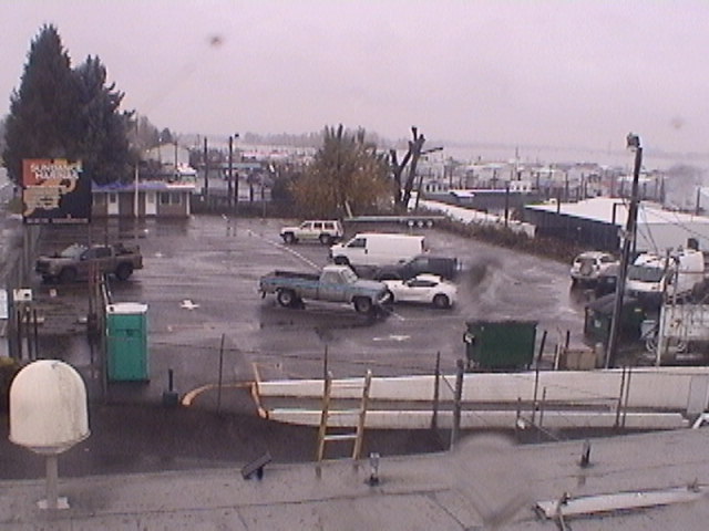 Thumbnail for current weather camera view from Rodgers Marine LLC in Portland, Oregon