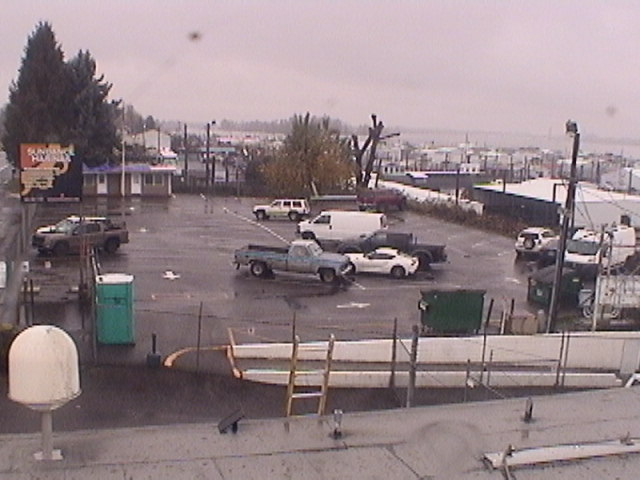 Thumbnail for current weather camera view from Rodgers Marine LLC in Portland, Oregon