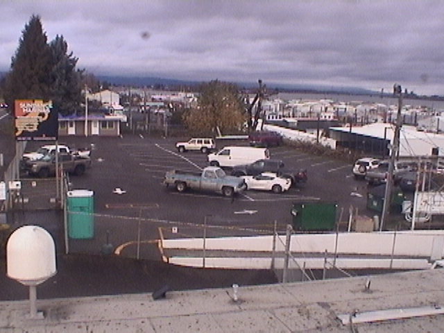 Thumbnail for current weather camera view from Rodgers Marine LLC in Portland, Oregon