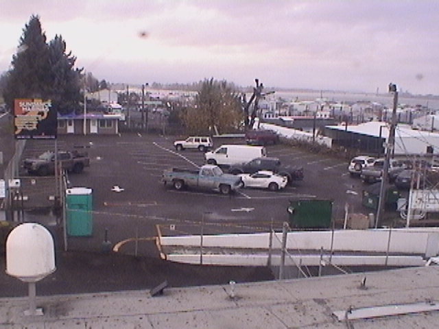 Thumbnail for current weather camera view from Rodgers Marine LLC in Portland, Oregon